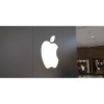 Топ-менеджер Apple уходит к Джонни Айву работать над ИИ